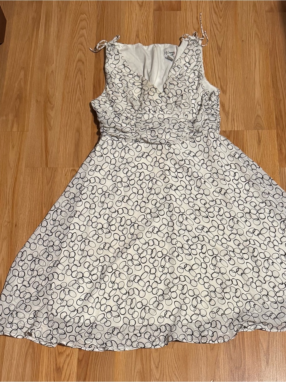 Women’s dress